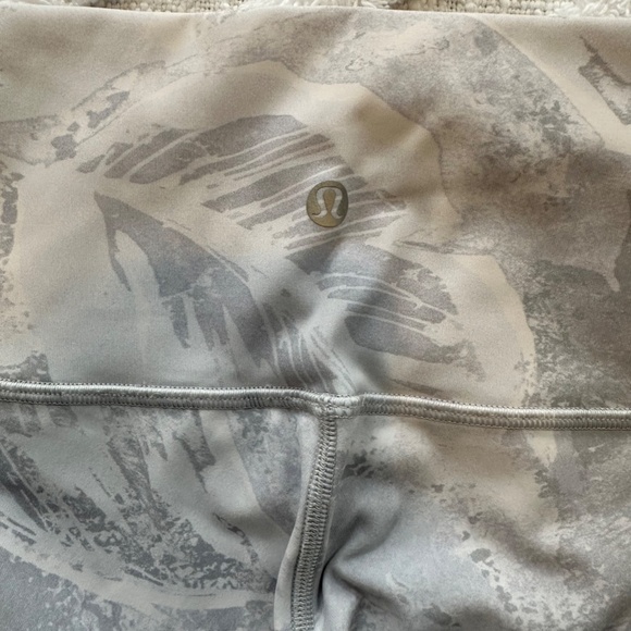 lululemon athletica Gray Patterned Leggings - Picture 3 of 4
